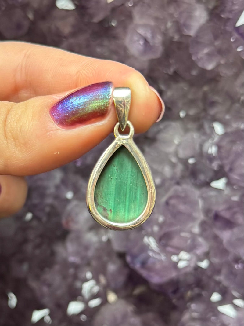 Sterling Silver Teardrop Malachite Pendant