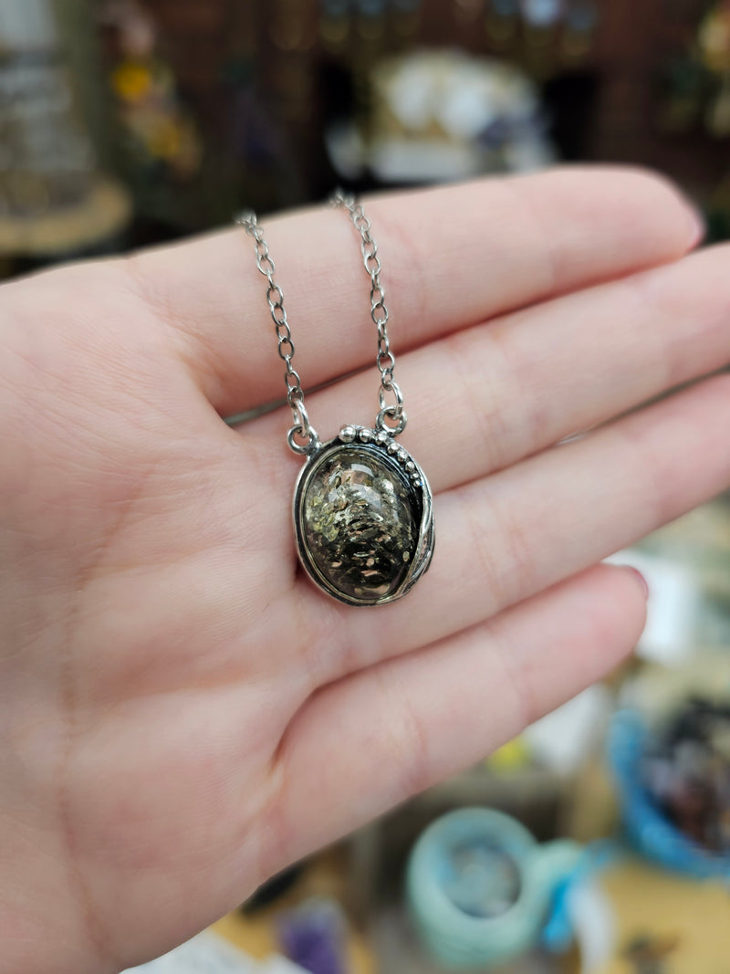 Green Amber Leaf Design Necklace