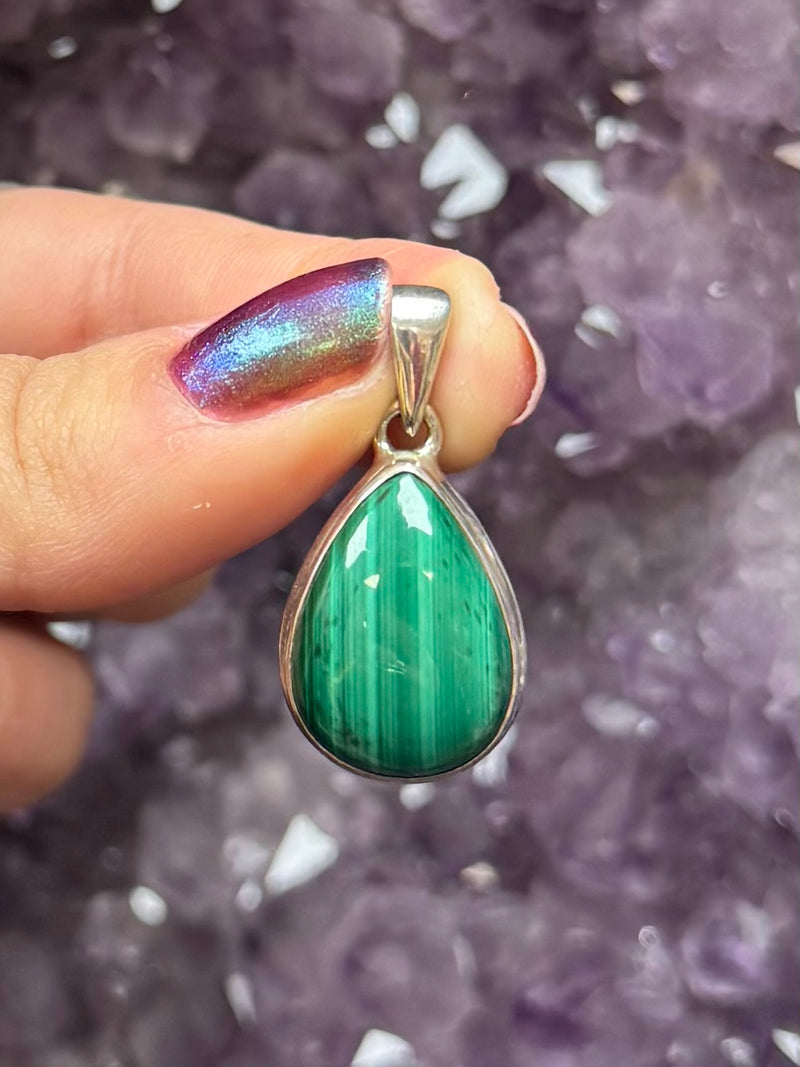 Sterling Silver Teardrop Malachite Pendant