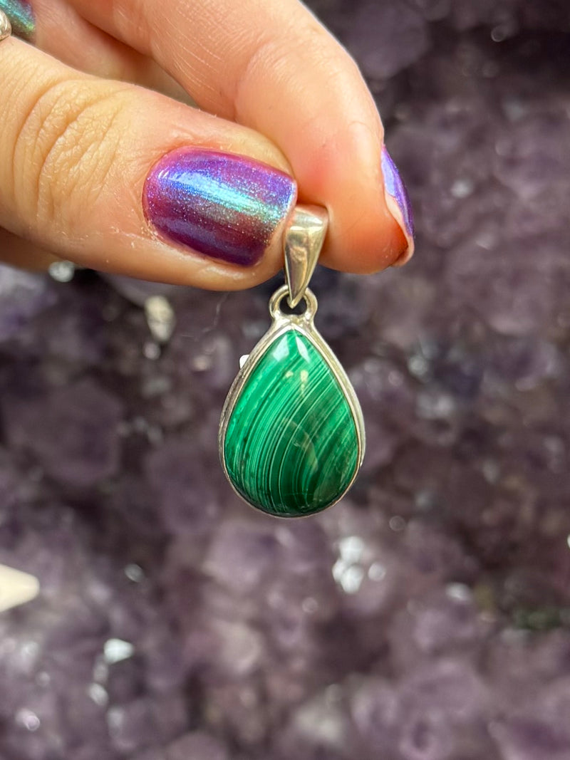 Sterling Silver Teardrop Malachite Pendant