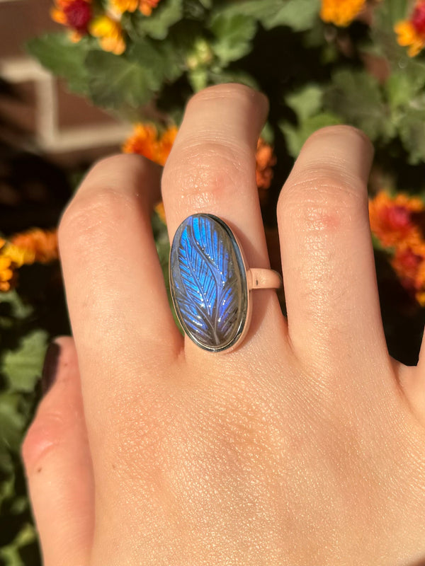 Carved Oval Labradorite Sterling Silver Ring - Size 7