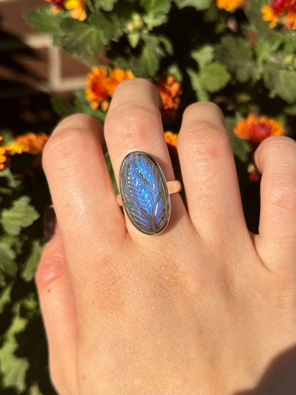 Carved Oval Labradorite Sterling Silver Ring - Size 7