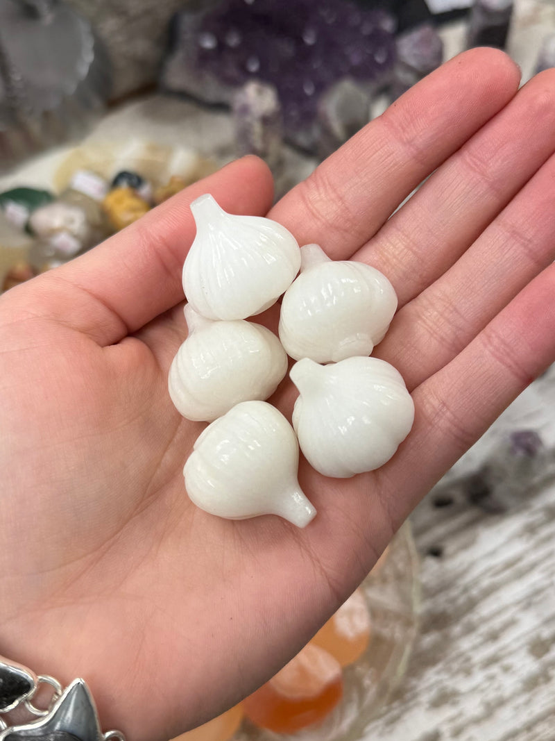 Carved Crystal Garlic – Witch's Way Craft - Thirteen Circles