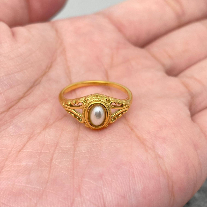 18K Gold Plated Inlaid Pearl Vintage Style Ring