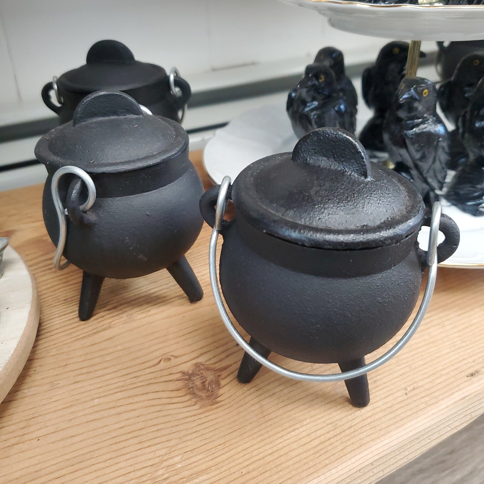Cast Iron Classic Mini Cauldron – Witch's Way Craft - Thirteen Circles